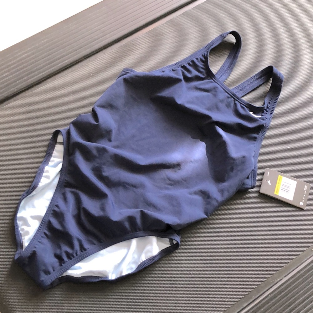 NIKE (10) One piece swimwear